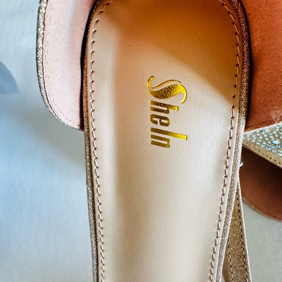 Sheln, rose gold glitter sneaker new size 9 - Picture 14 of 15
